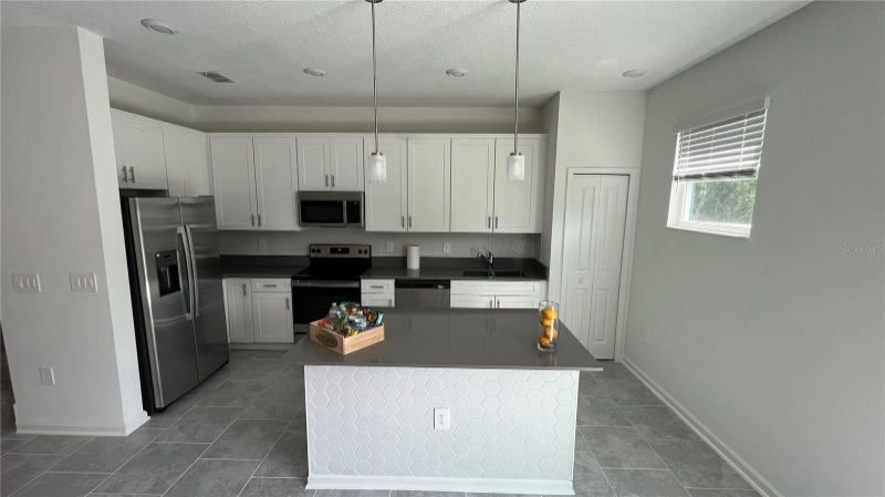 7465 Stone Creek Trl - Photo 3 of 19