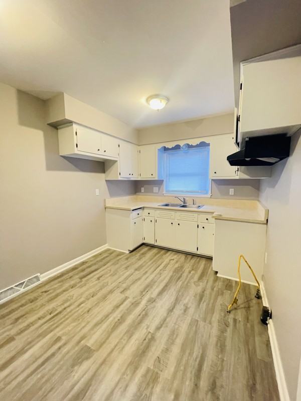 8584 W Villard Ave - Photo 3 of 10