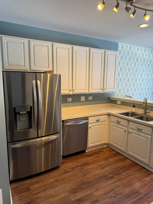 516 Heritage Ct - Photo 3 of 14