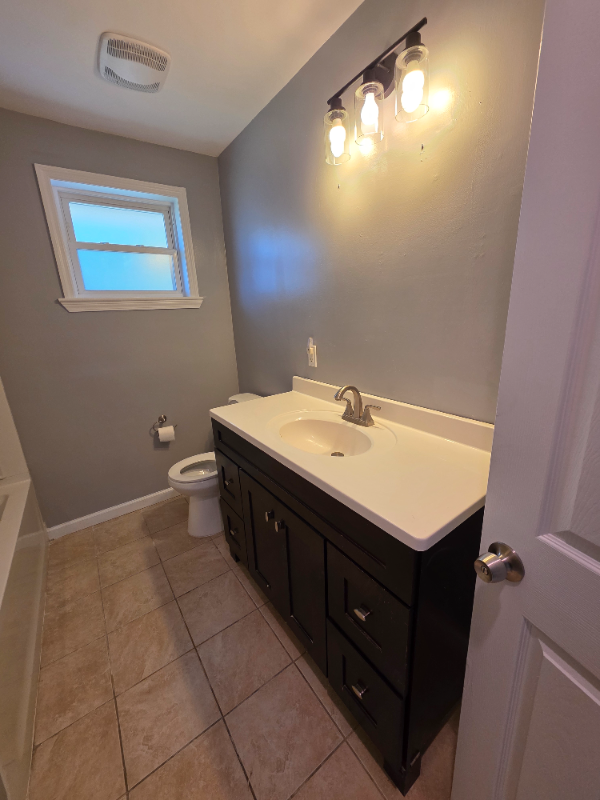 3110 College St - Photo 6 of 20