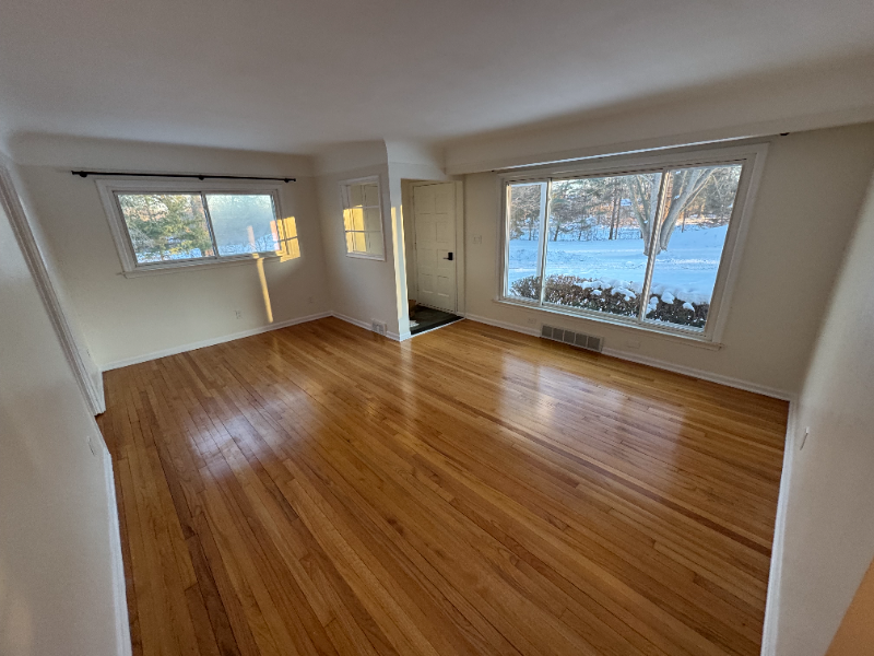 8701 Brookville Rd - Photo 5 of 19