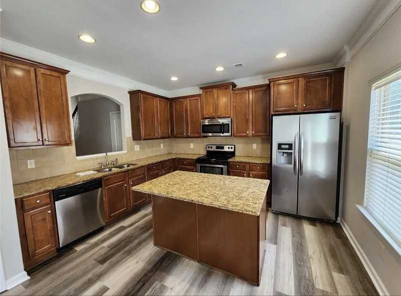 1620 Townview Ln - Photo 5 of 20