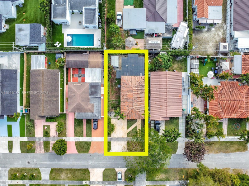 6560 Sw 39th St - Photo 2 of 9