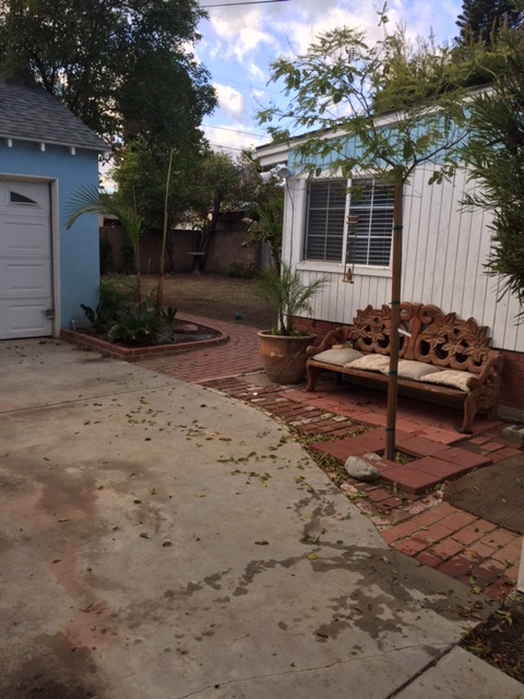 7425 Gloria Ave - Photo 7 of 7