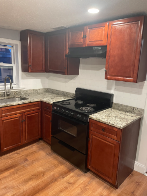 31 Carleton St #2 - Photo 2 of 7