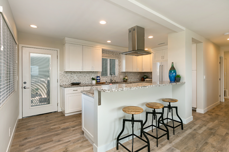 2148 Glasgow Ave - Photo 4 of 20