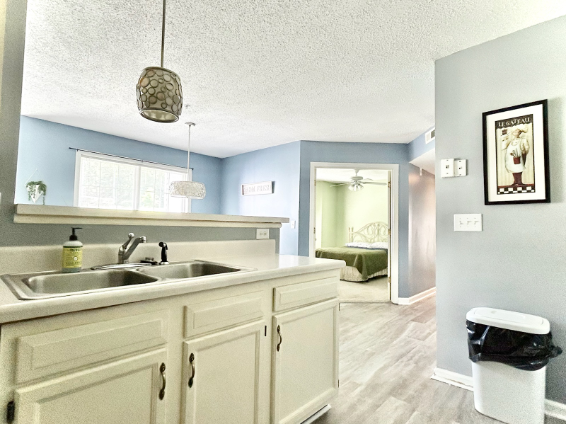 412 Rivertree Ln - Photo 5 of 12