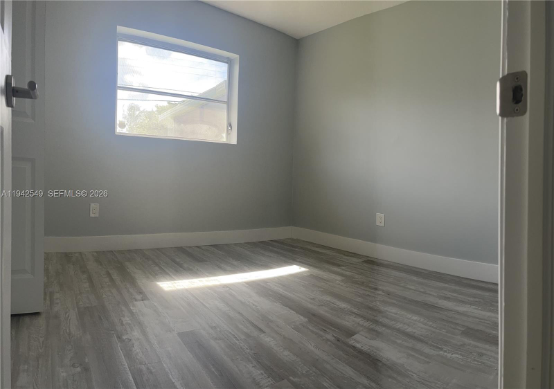 11080 Sw 62nd Ter - Photo 7 of 8