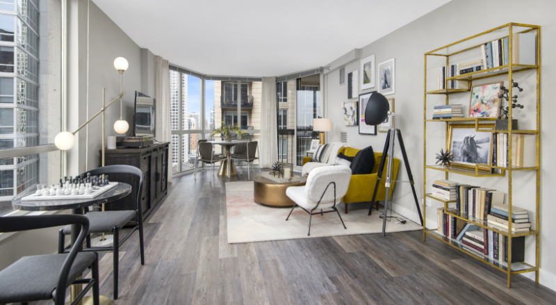 5 E Delaware Pl - Photo 2 of 10