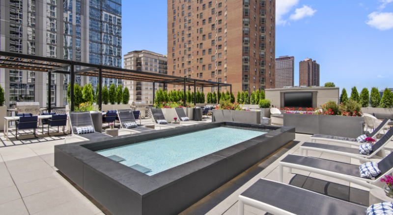 5 E Delaware Pl - Photo 5 of 10