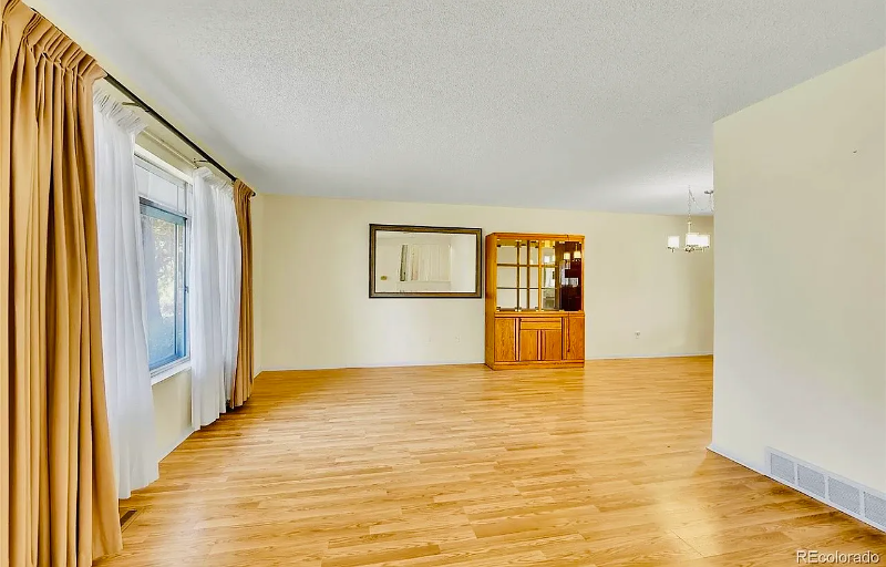 7165 S Syracuse Ct - Photo 2 of 19