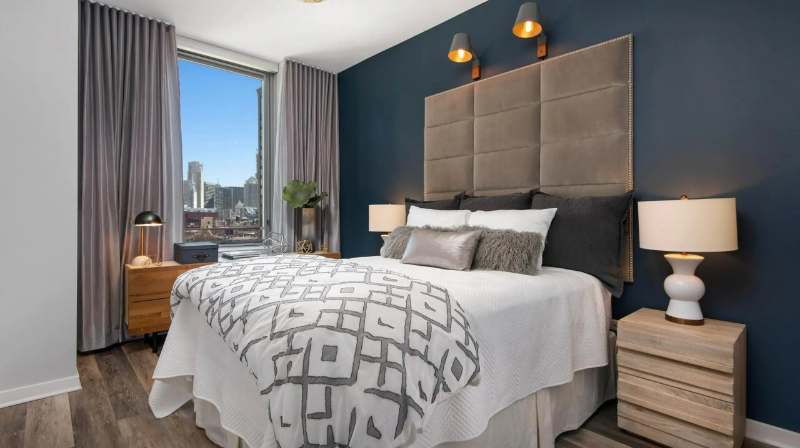 640 W Huron St - Photo 4 of 12