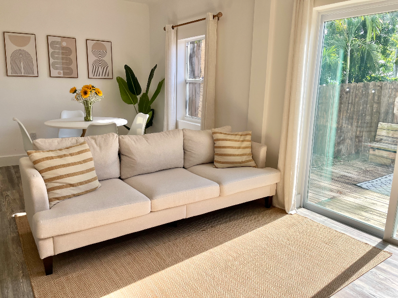 679 Ne 87th St - Photo 2 of 16