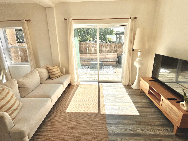 679 Ne 87th St - Photo 4 of 16