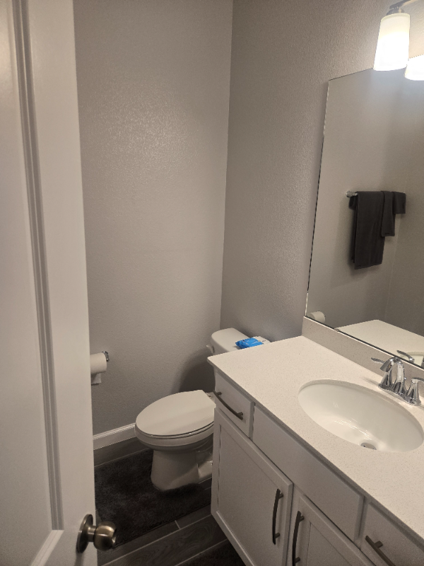 1391 Mount Royal Dr - Photo 4 of 10