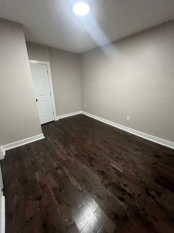 190 N Park St #7 - Photo 2 of 5