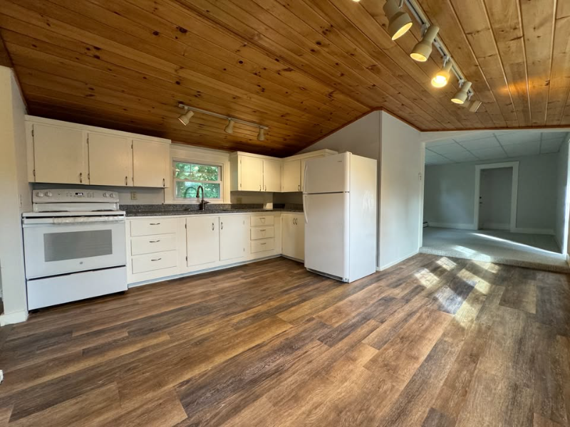 121 E Main St - Photo 2 of 17