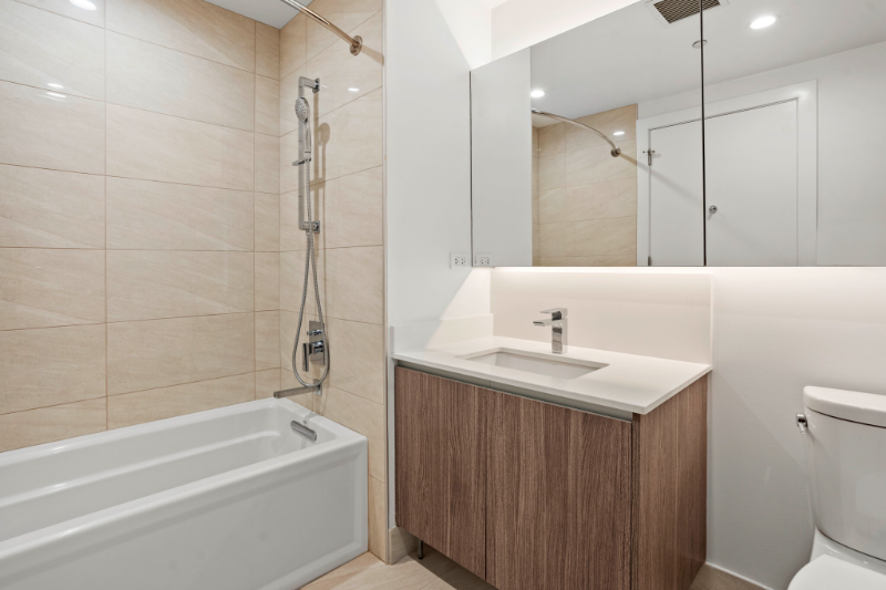 1106 N Wells St - Photo 7 of 17