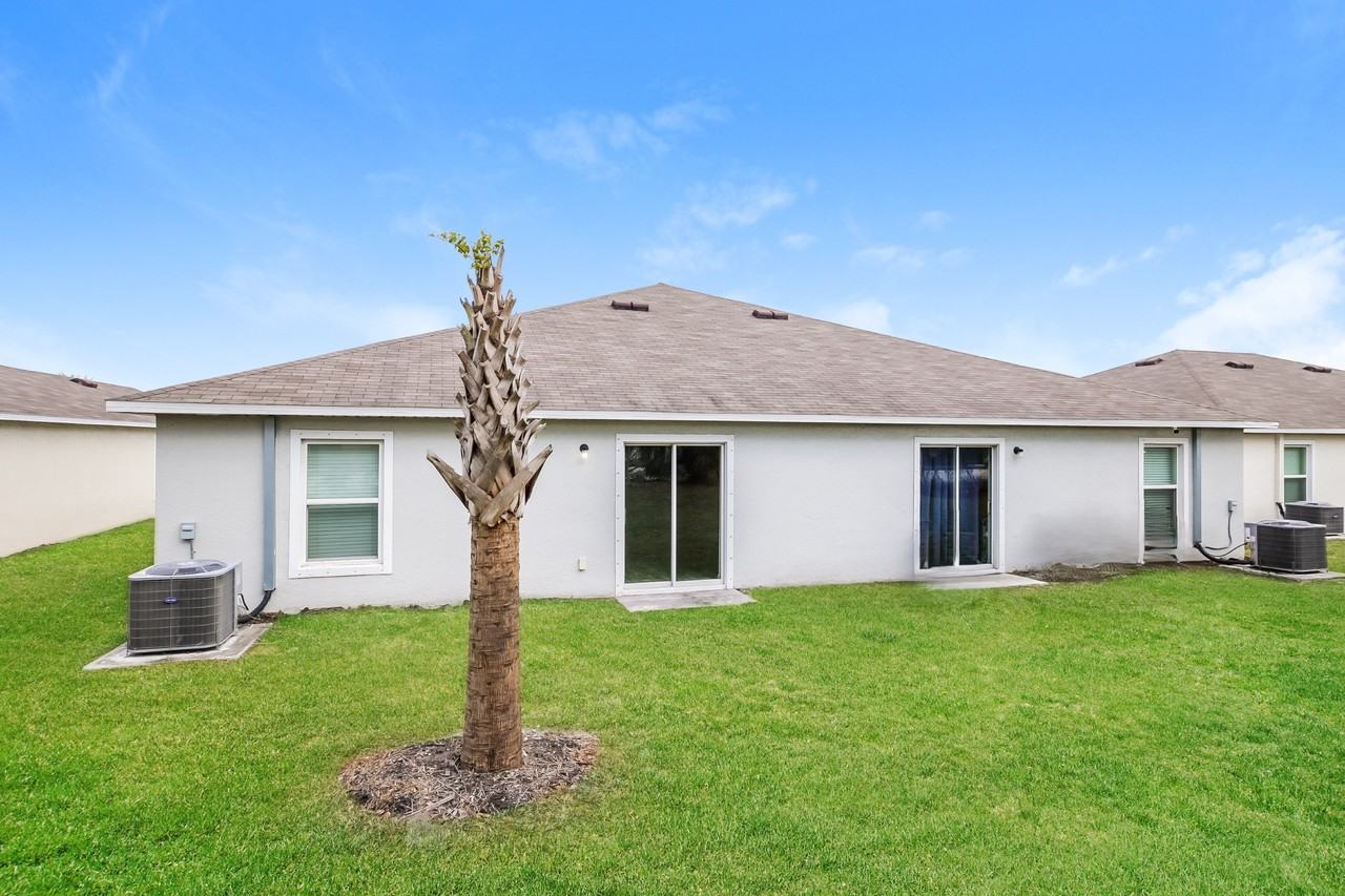 9023 Aegean Cir - Photo 3 of 9