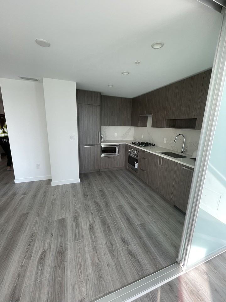 13500 Central Avenue - Photo 2 of 7