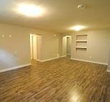 11206 38 Street Northwest, Edmonton, Alberta, Canada, T5W 2G2 - Photo 2 of 6