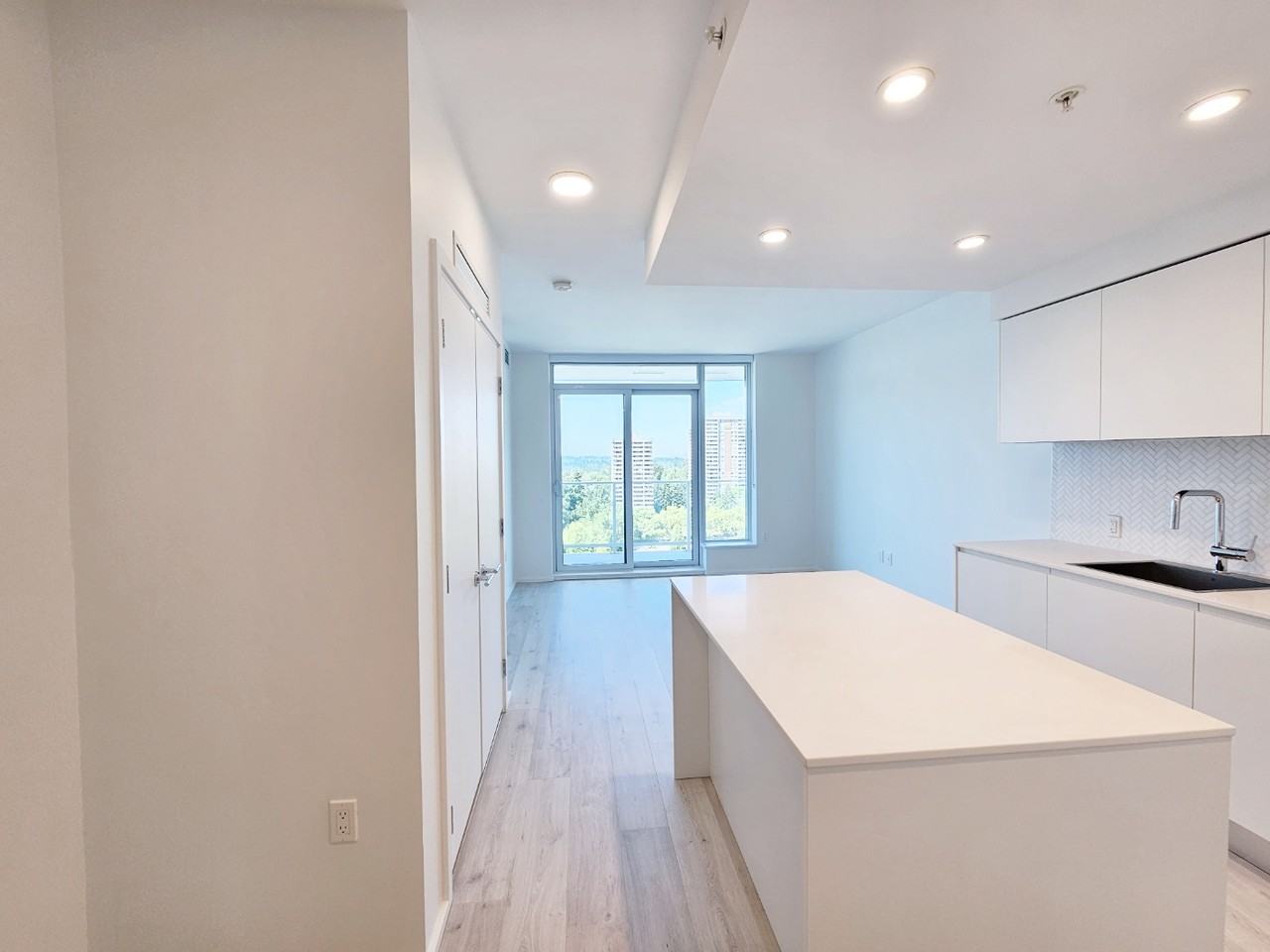 3833 Evergreen Place #9F - Photo 2 of 9