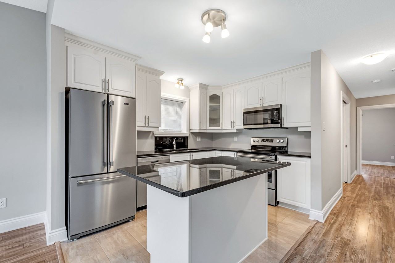 301 Montée Outaouais - Photo 2 of 20