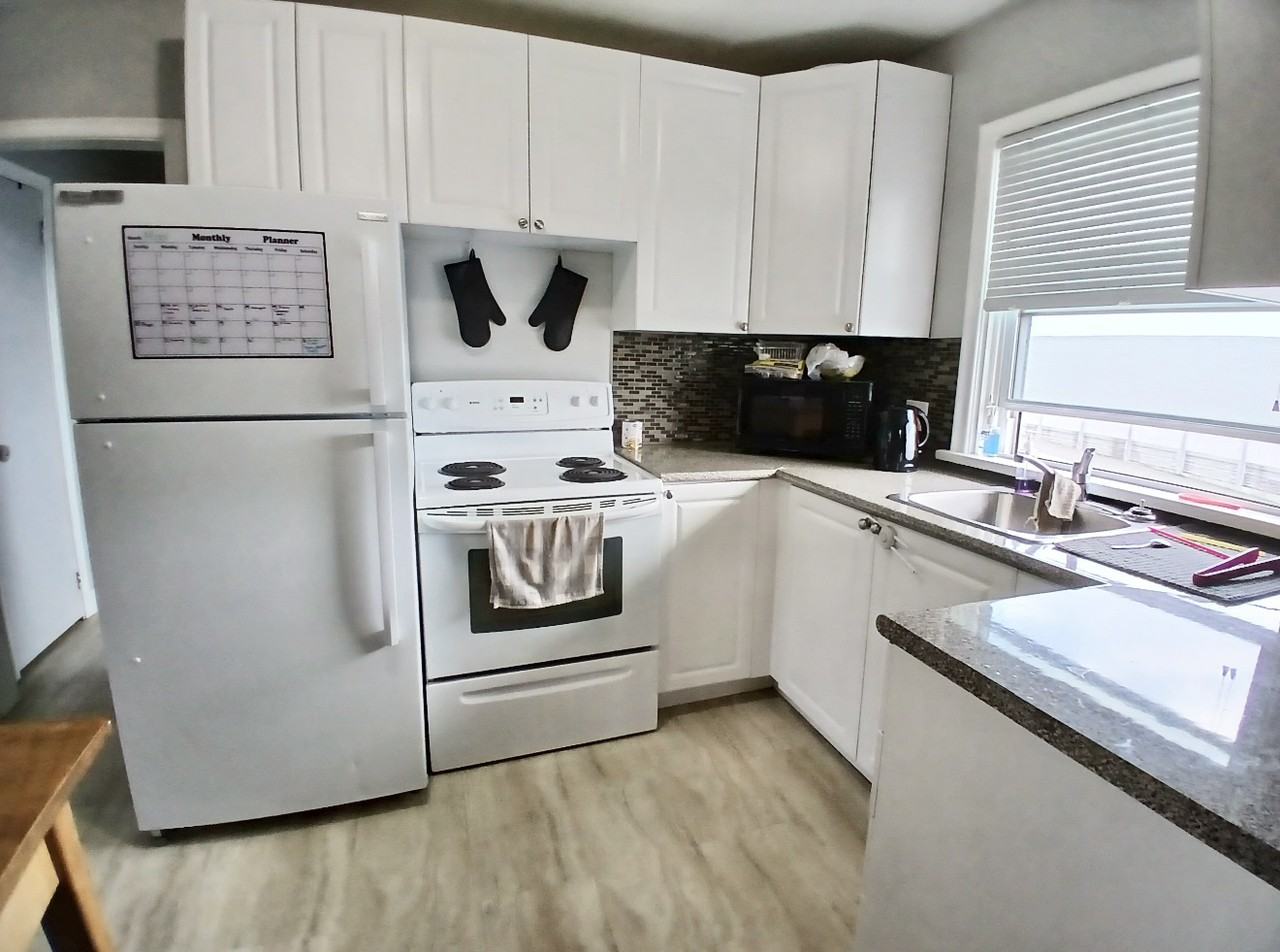 Centre St S - Photo 4 of 6