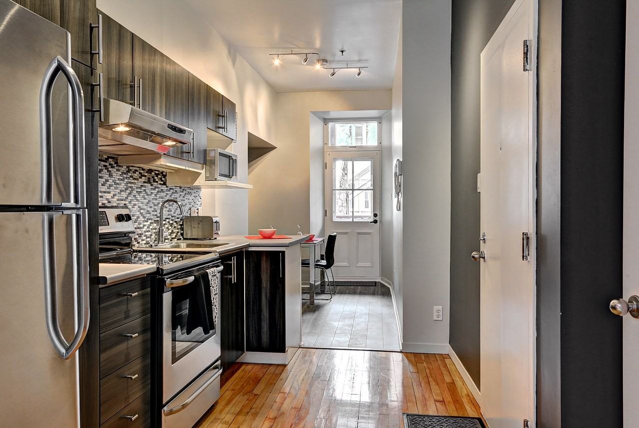 131 Rue Sainte-Anne #6 - Photo 3 of 15