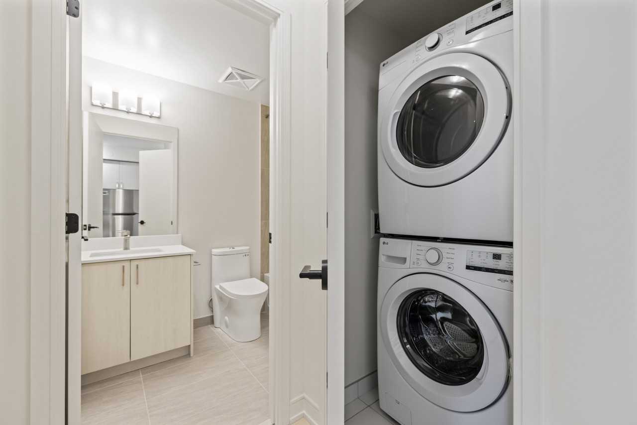 8020 Derry Rd - Photo 4 of 14