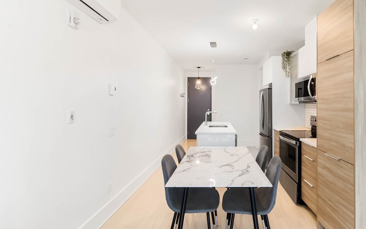 1265 Rue Saint-André #202 - Photo 3 of 19