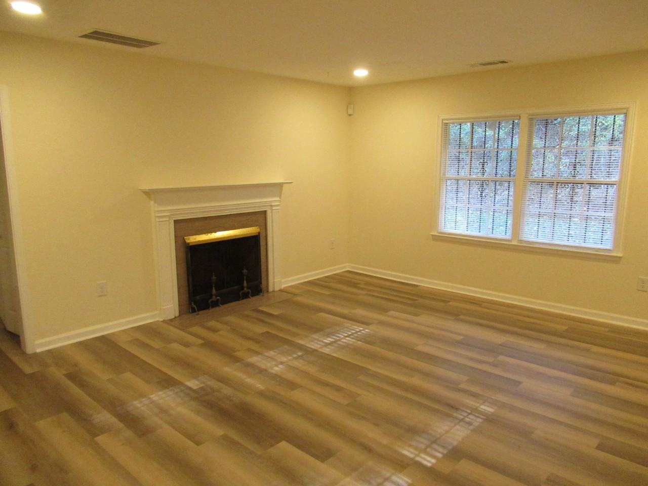 2032 Rector Dr Sw #NA - Photo 3 of 30