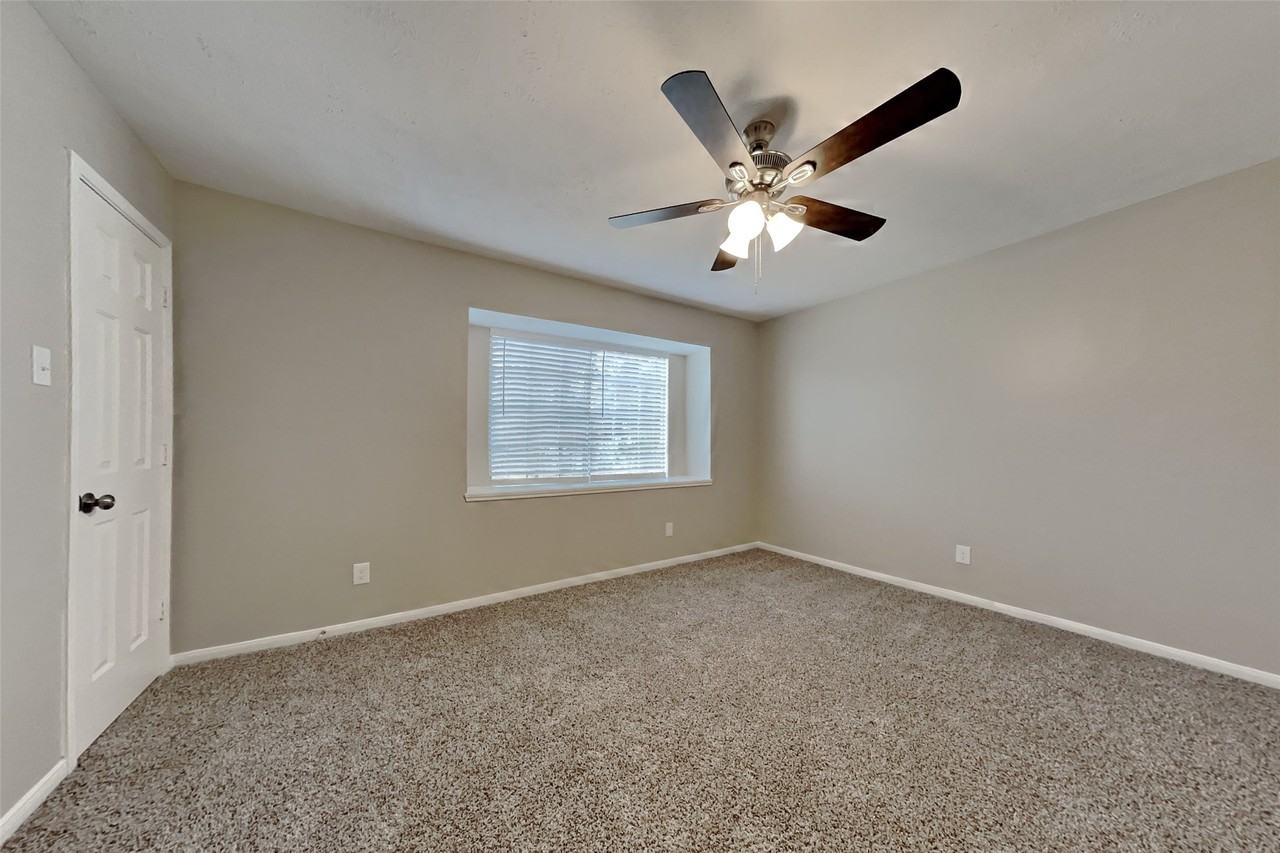 7010 Durango Dr #7010 - Photo 4 of 20