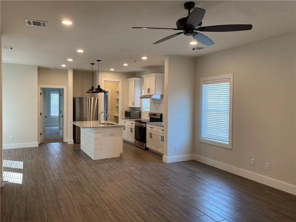 205 Sterling St #205C - Photo 2 of 18