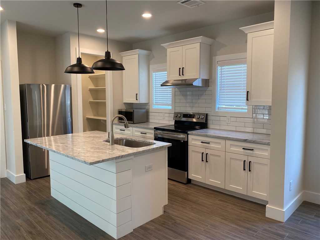 205 Sterling St #205C - Photo 3 of 18