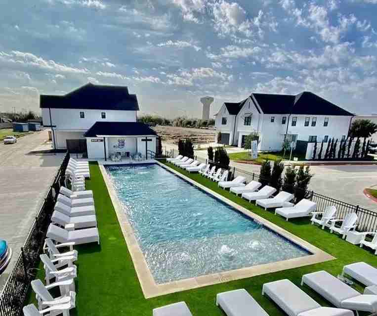 246 Estates Cir #246 - Photo 3 of 18