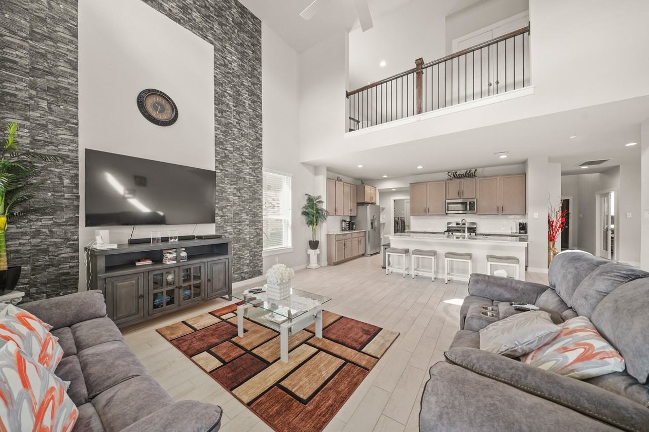 18419 Windy Knoll Way #18419 - Photo 4 of 50