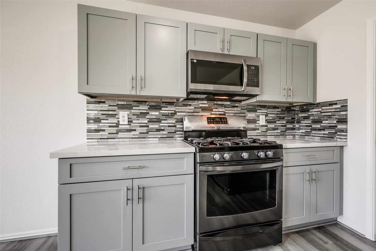 5750 Roehampton Ct #5750 - Photo 4 of 25