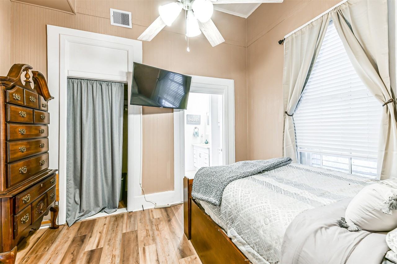 1421 Winnie St #1421 - Photo 6 of 30