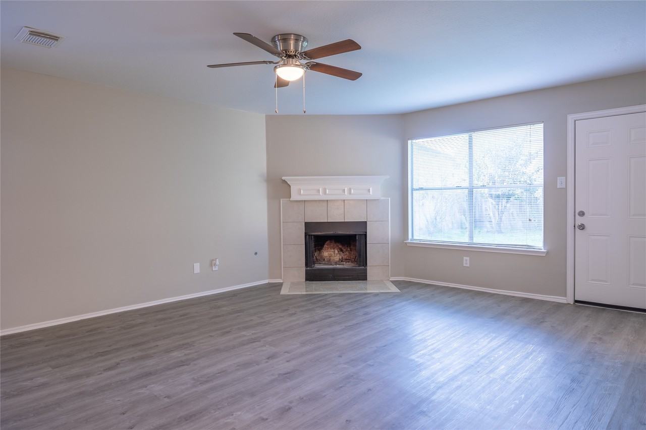 10223 Revelstoke Dr #10223 - Photo 6 of 20