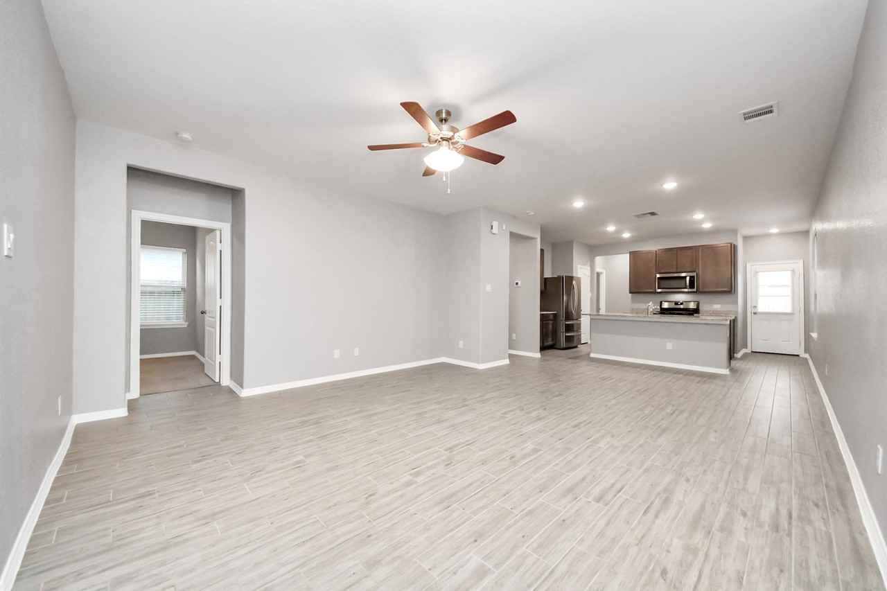 24719 Colony Meadow Trl #24719 - Photo 4 of 38