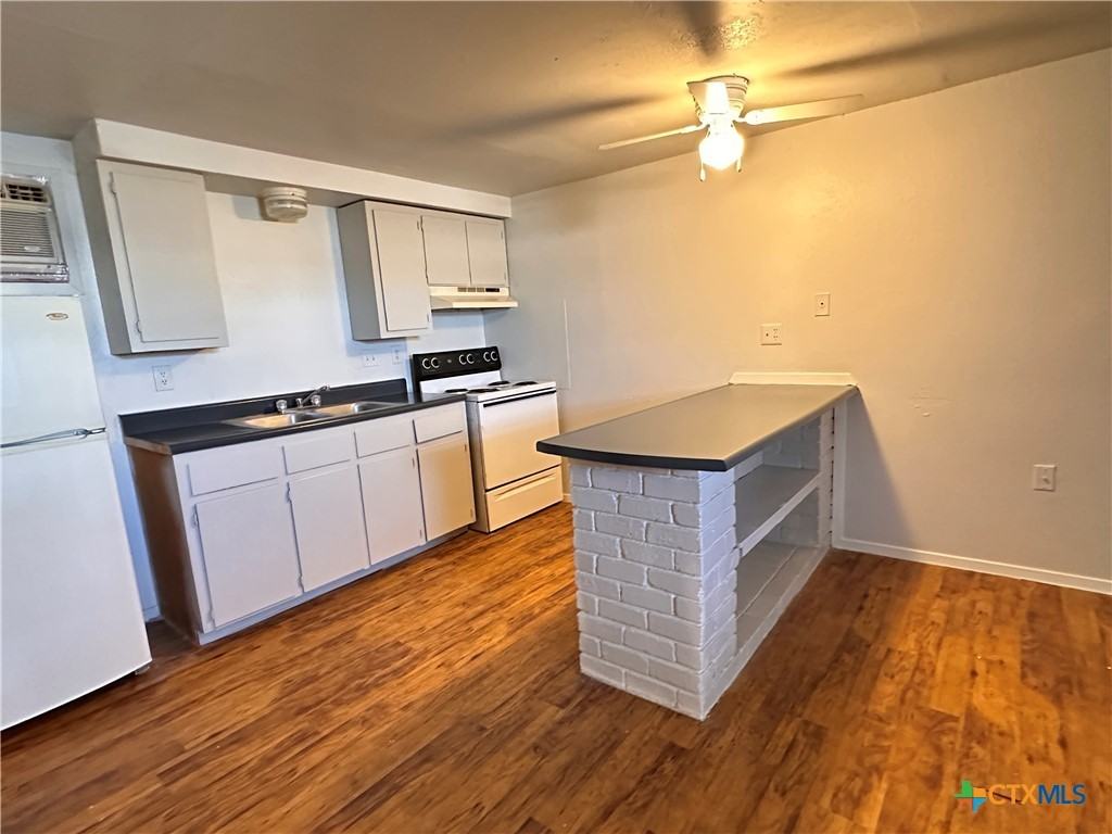 1706 N Interstate 35 #1706-6 - Photo 7 of 8