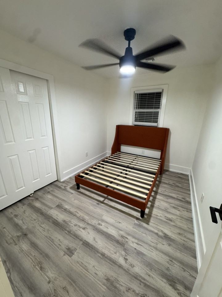 268 Ogden St - Photo 5 of 12