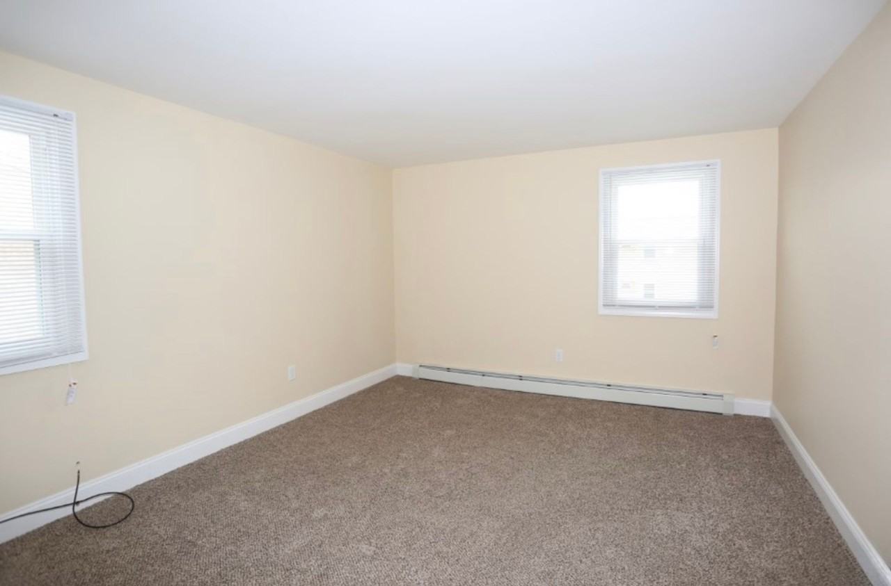 Luxury lakeside living in Hamburg - Photo 6 of 31