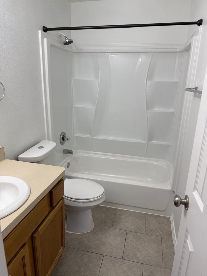 1920 Galveston Ave #1922 - Photo 7 of 16