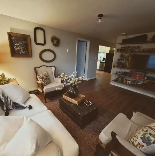 811 S Saint Louis St #4 - Photo 2 of 11