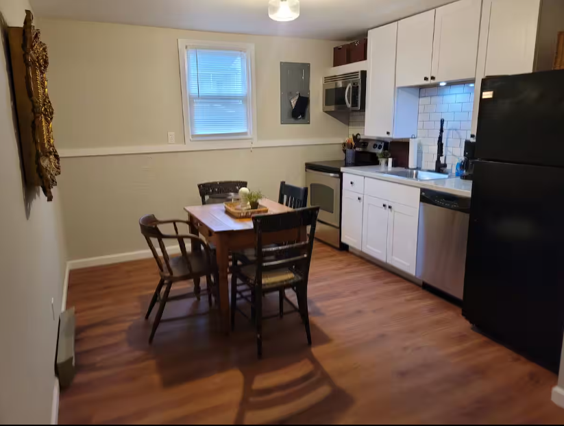 811 S Saint Louis St #4 - Photo 6 of 11