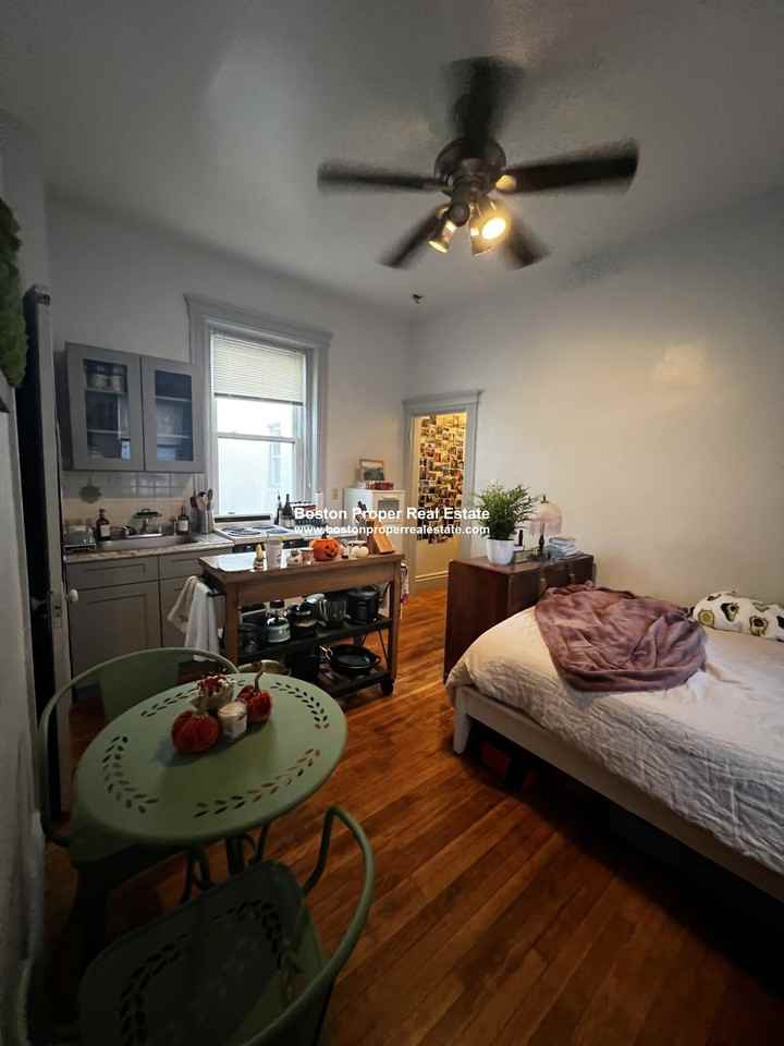 50 Charlesgate E #182 - Photo 4 of 9