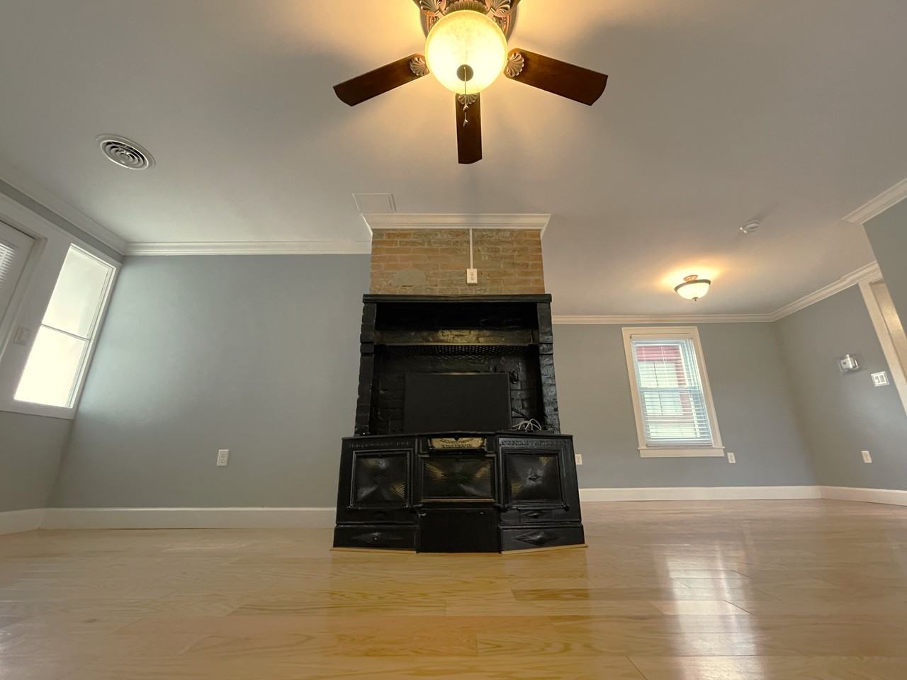 209 College Ave #2 - Photo 4 of 22