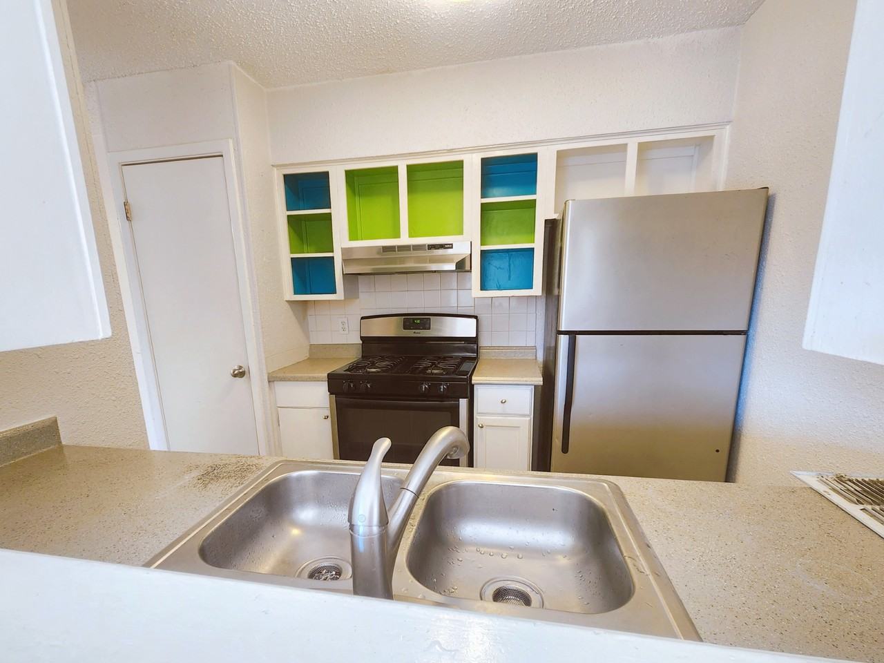 2405 Mission Hill Dr #104 - Photo 5 of 17